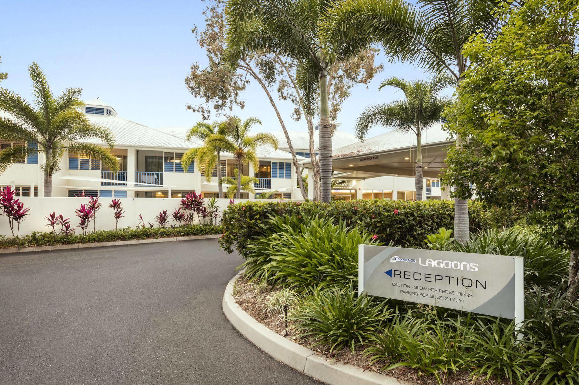 Silkari Lagoons Port Douglas Aparthotel Exterior photo