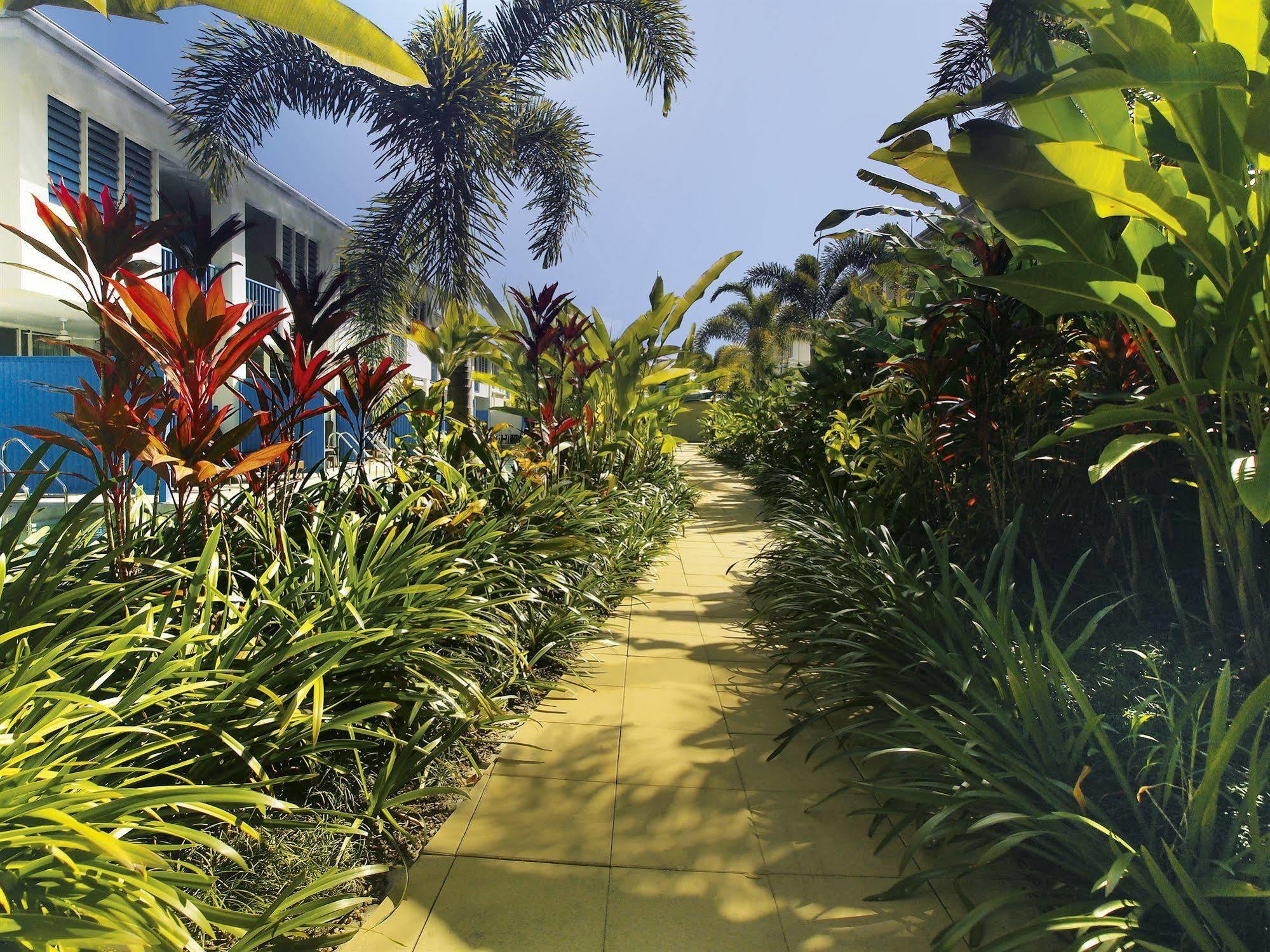 Silkari Lagoons Port Douglas Aparthotel Exterior photo